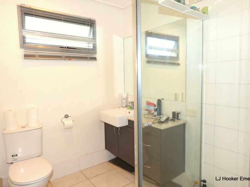 6 Batts Place, Emerald QLD 4720