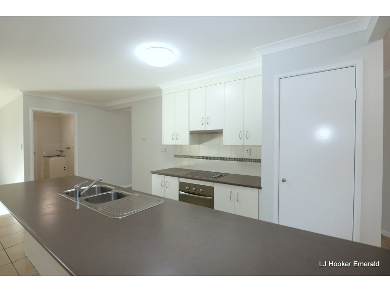 54 Long Street, Emerald QLD 4720