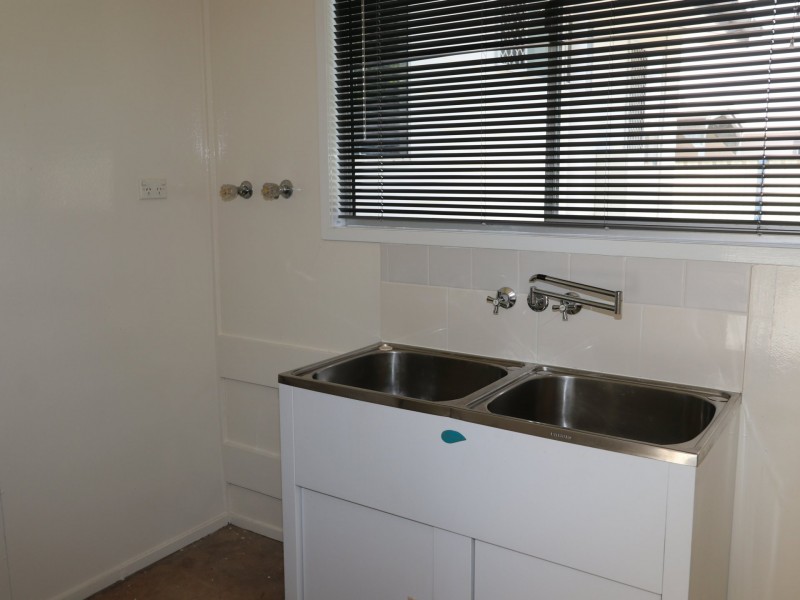 23 Topaz Street, Emerald QLD 4720