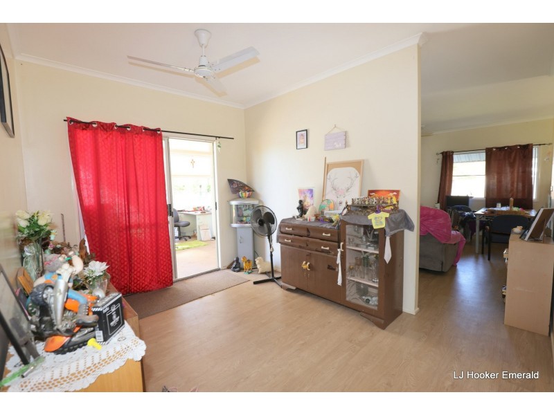 16 Saffola Place, Emerald QLD 4720