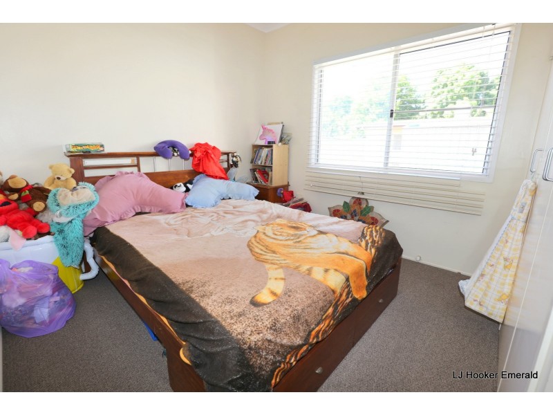 16 Saffola Place, Emerald QLD 4720