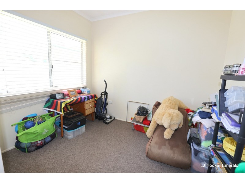 16 Saffola Place, Emerald QLD 4720