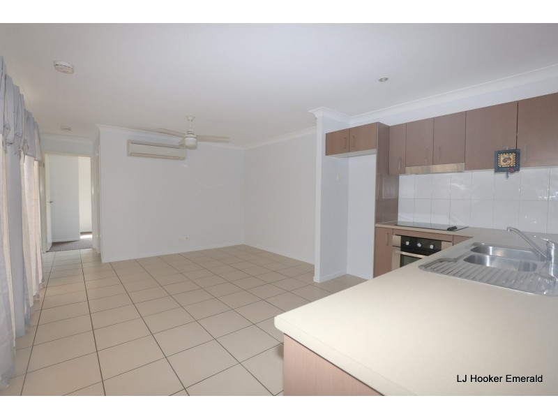 15/6 Sullivan Street, Emerald QLD 4720