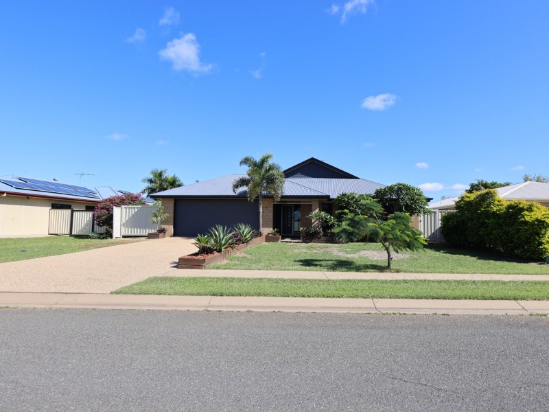 7 Rogers Street, Emerald QLD 4720