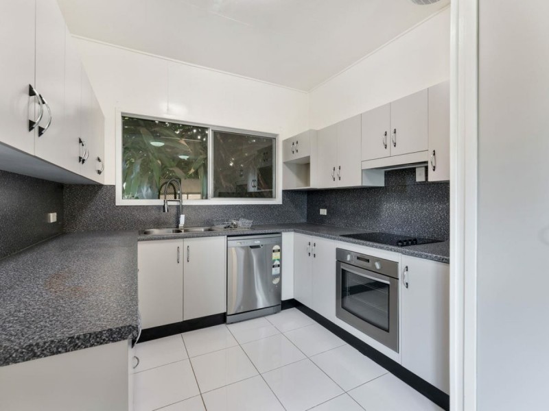8 McKendry Street, Emerald QLD 4720