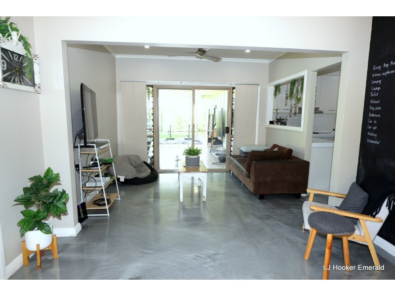 6 Judith Grove, Emerald QLD 4720