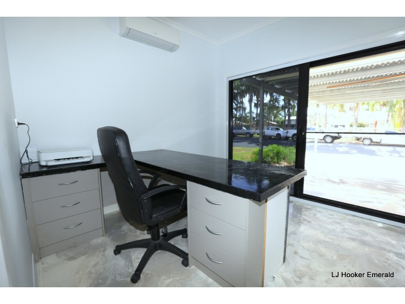 6 Judith Grove, Emerald QLD 4720