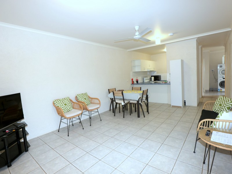 9 Baker Street, Emerald QLD 4720