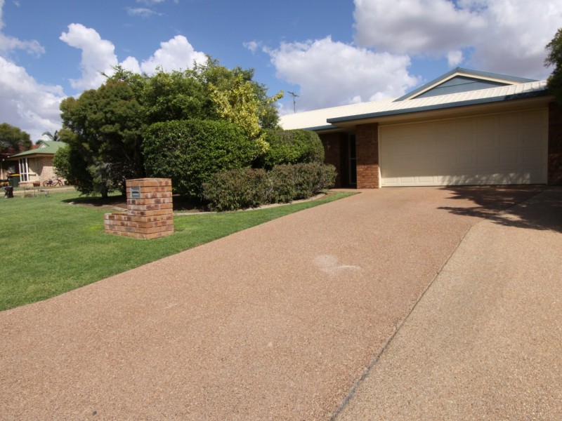 75 Crinum Crescent, Emerald QLD 4720