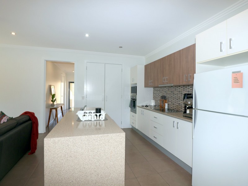85 Loch Street, Emerald QLD 4720