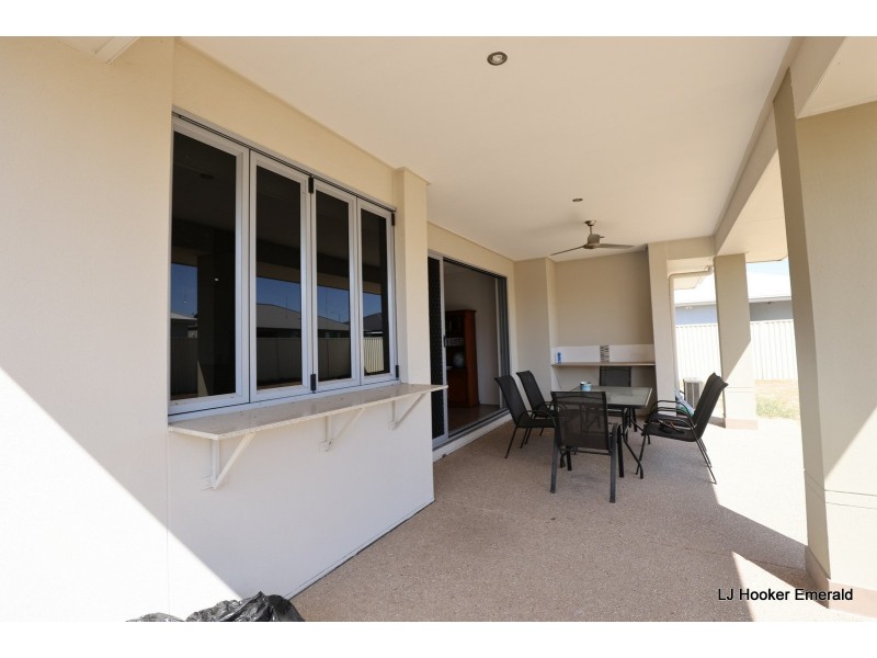 85 Loch Street, Emerald QLD 4720