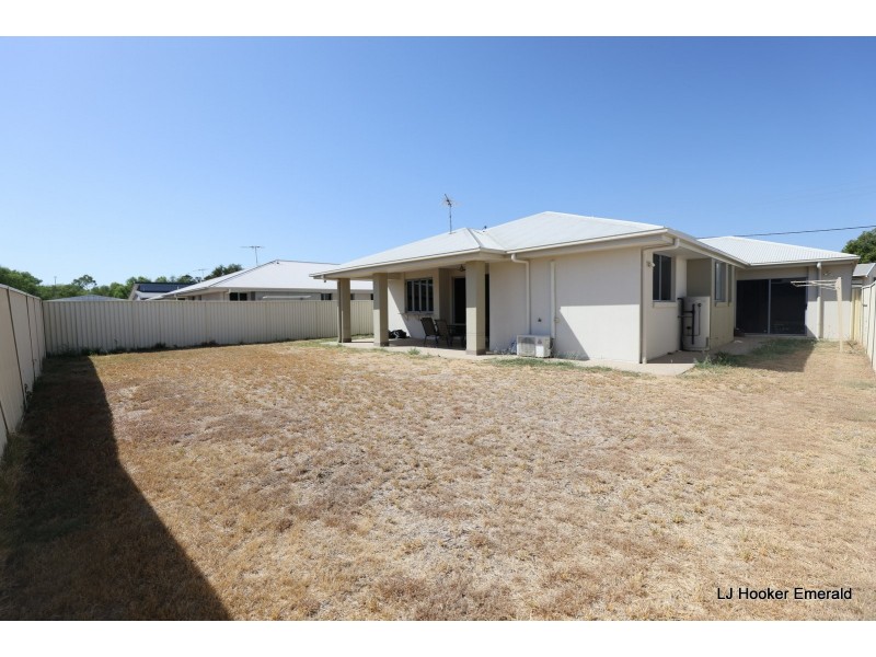 85 Loch Street, Emerald QLD 4720