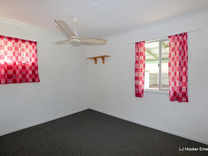 4 Zircon Ave, Emerald QLD 4720