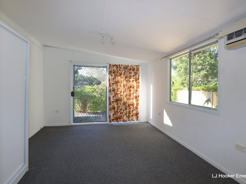 4 Zircon Ave, Emerald QLD 4720