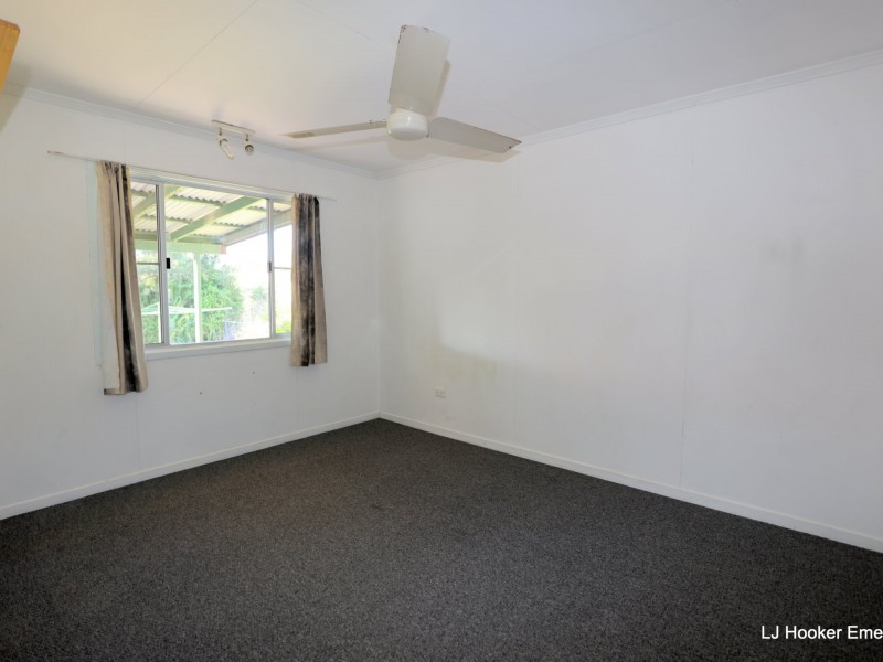 4 Zircon Ave, Emerald QLD 4720