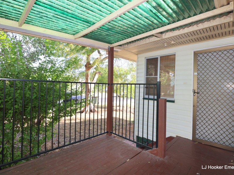 4 Zircon Ave, Emerald QLD 4720