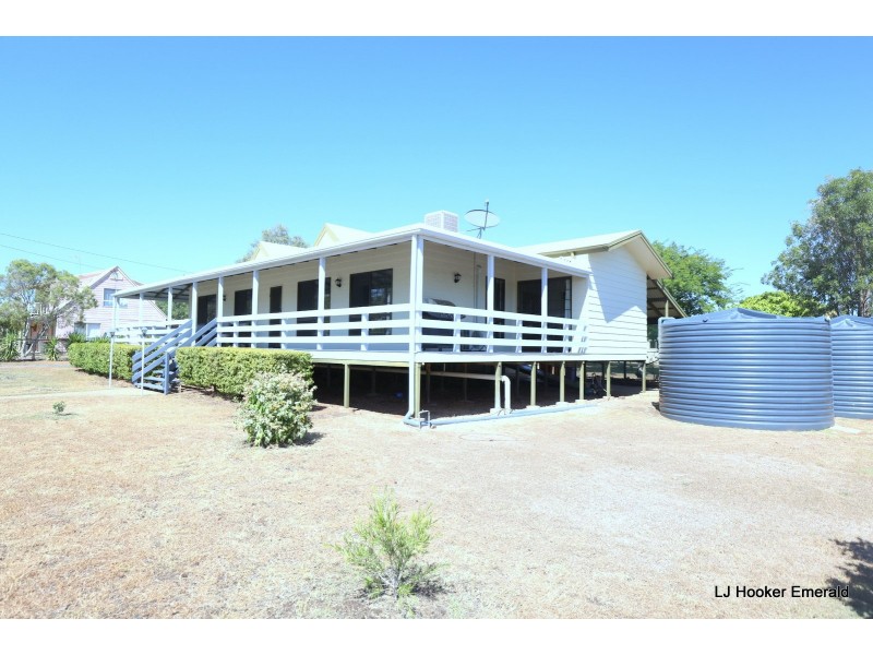 34 Bailey Street, Capella QLD 4723