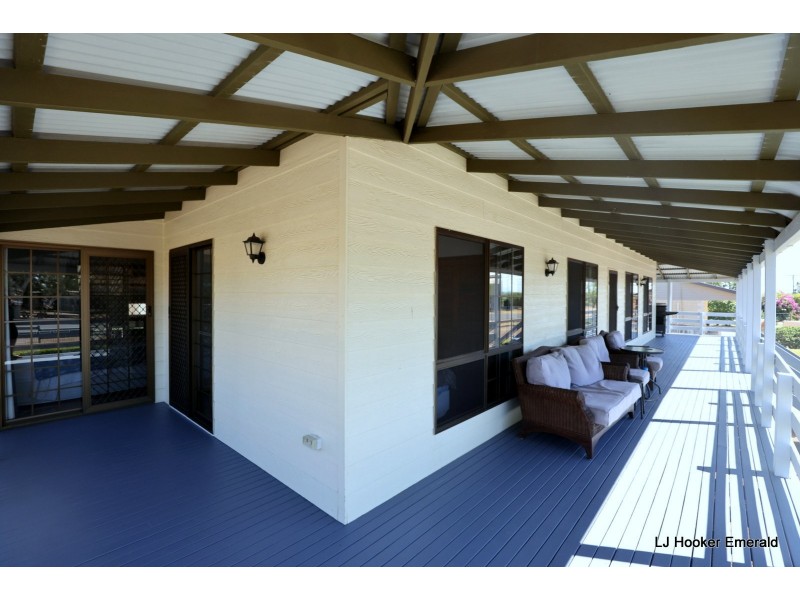 34 Bailey Street, Capella QLD 4723