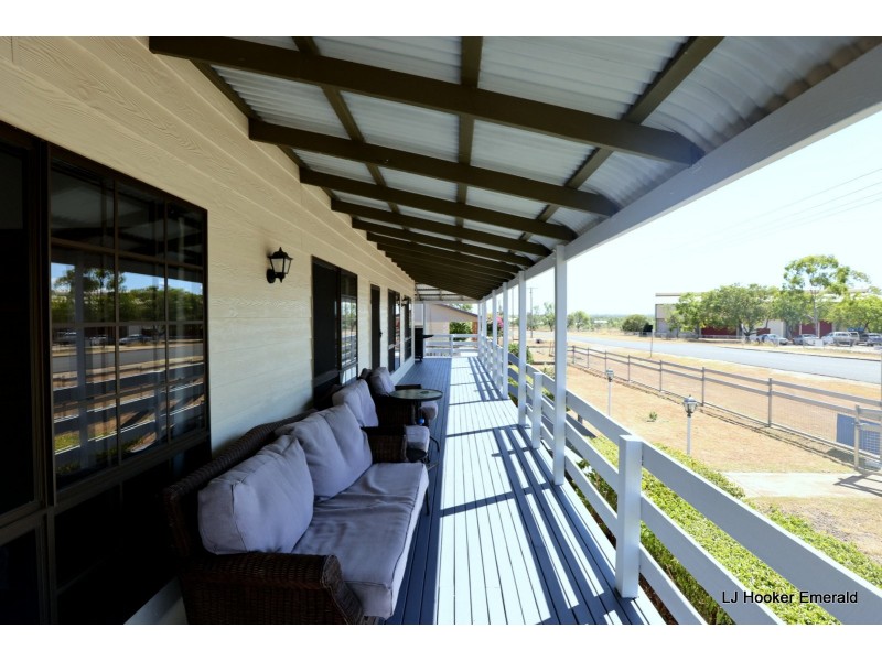 34 Bailey Street, Capella QLD 4723