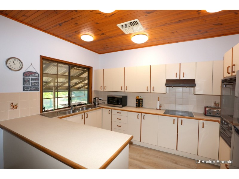 34 Bailey Street, Capella QLD 4723