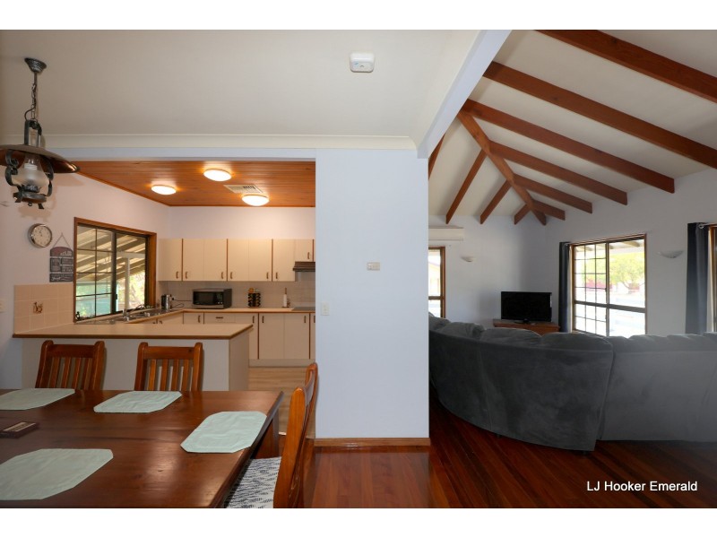 34 Bailey Street, Capella QLD 4723