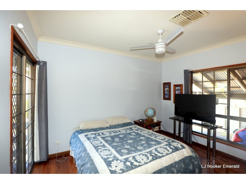 34 Bailey Street, Capella QLD 4723