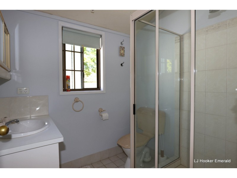 34 Bailey Street, Capella QLD 4723