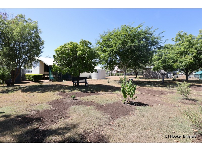 34 Bailey Street, Capella QLD 4723