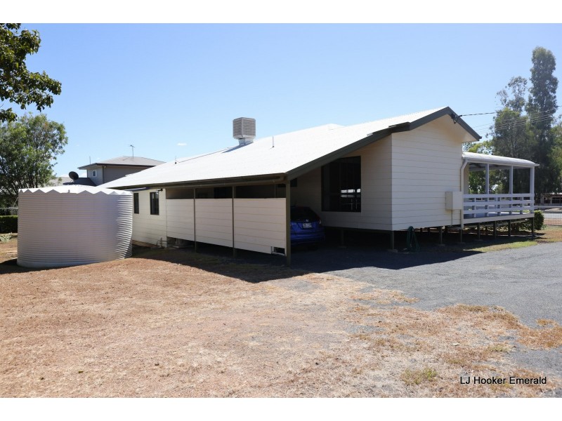 34 Bailey Street, Capella QLD 4723