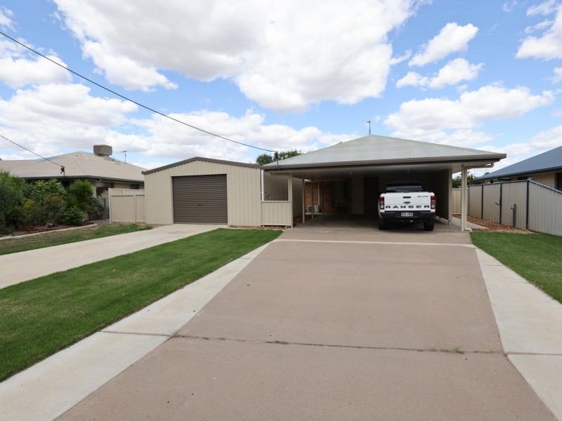 12 Crozier Crescent, Emerald QLD 4720