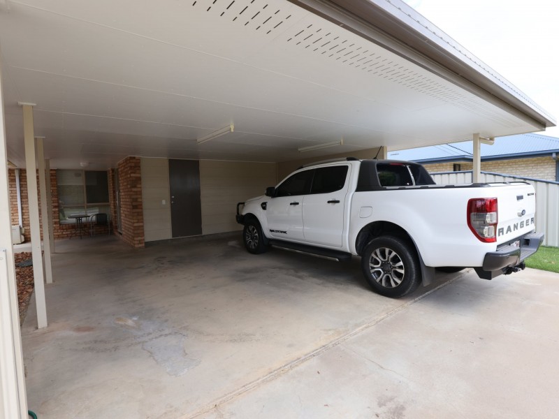 12 Crozier Crescent, Emerald QLD 4720