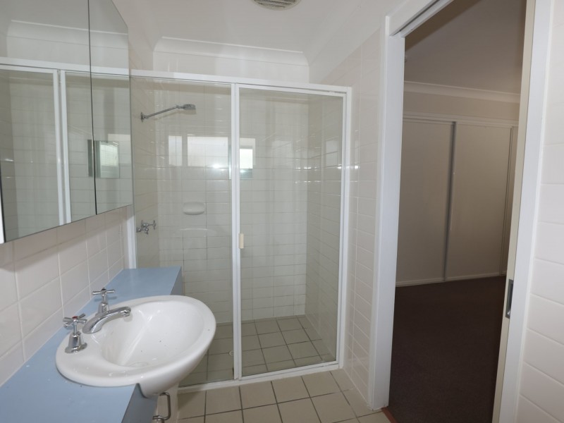 12 Crozier Crescent, Emerald QLD 4720