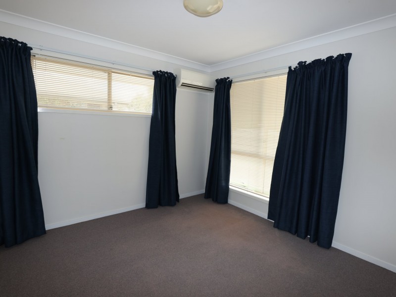 12 Crozier Crescent, Emerald QLD 4720