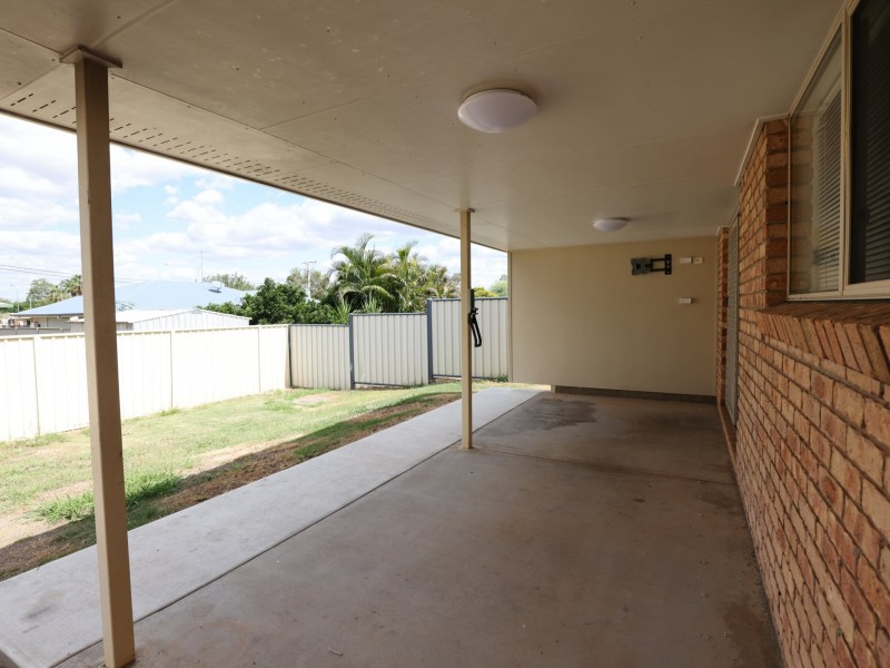 12 Crozier Crescent, Emerald QLD 4720