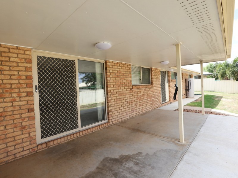 12 Crozier Crescent, Emerald QLD 4720