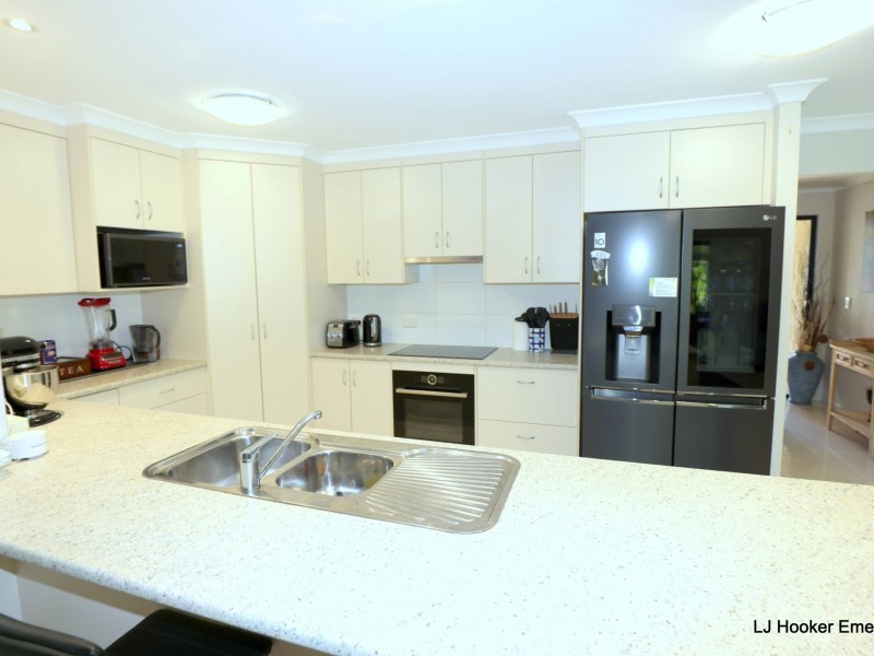 15 Kassidy Drive, Emerald QLD 4720