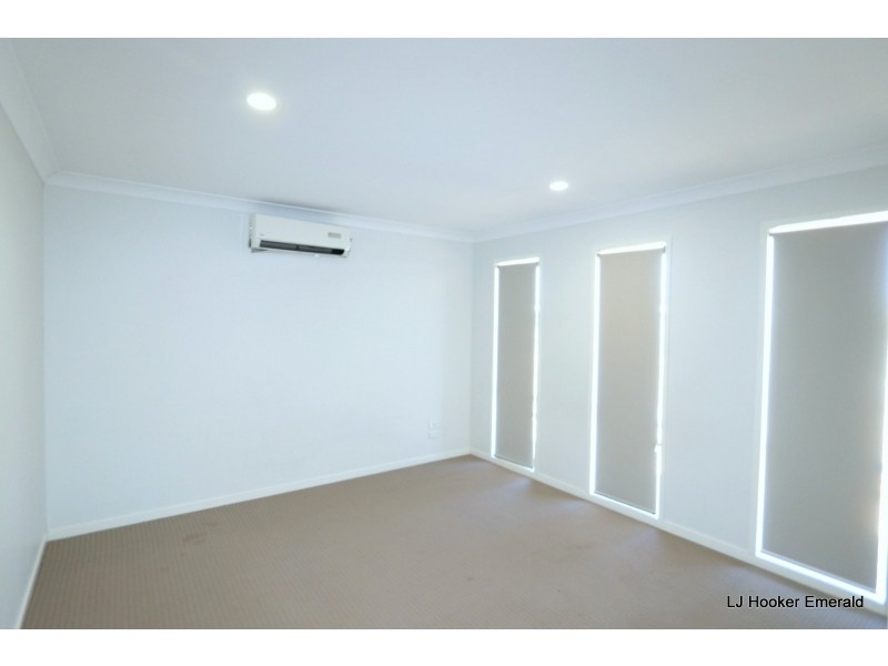 24 Scott Peak, Capella QLD 4723