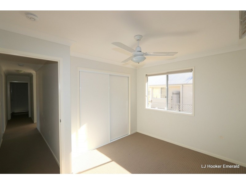 24 Scott Peak, Capella QLD 4723