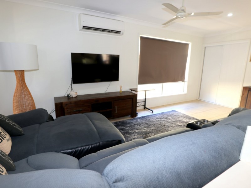 17 Scenic Drive, Emerald QLD 4720