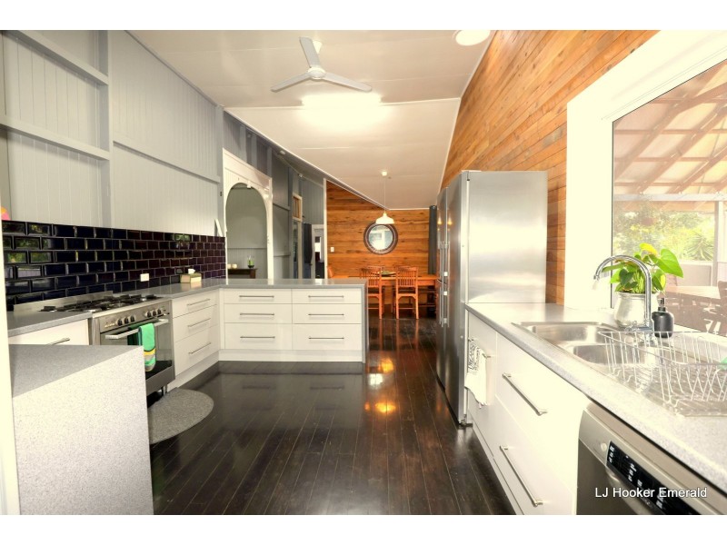 9 Malvern Street, Capella QLD 4723