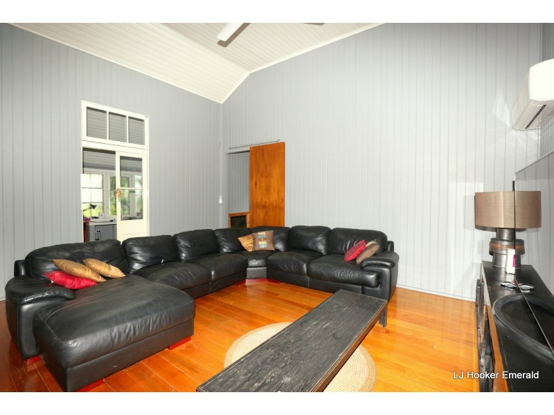 9 Malvern Street, Capella QLD 4723