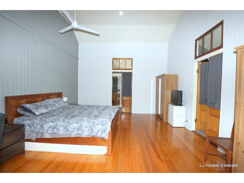 9 Malvern Street, Capella QLD 4723