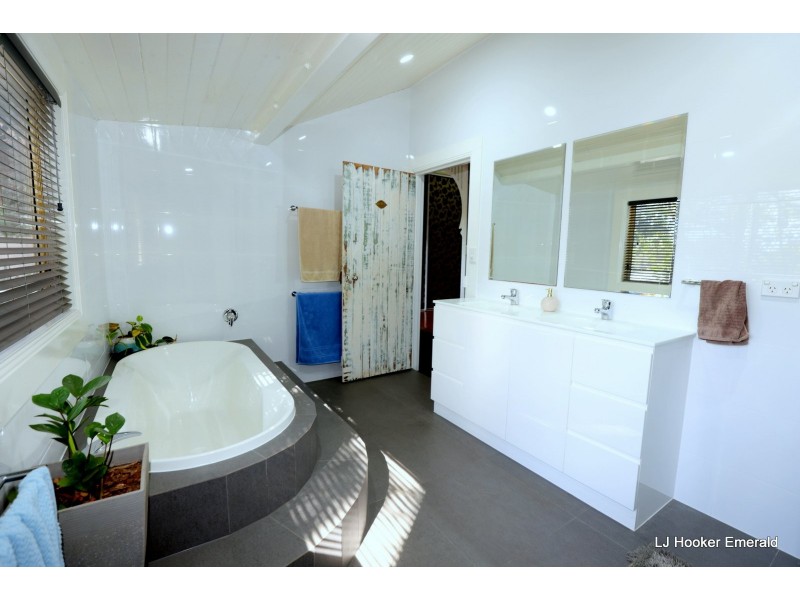 9 Malvern Street, Capella QLD 4723