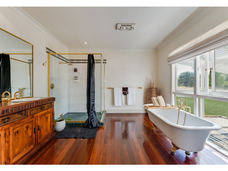 32 Braeside Road, Emerald QLD 4720