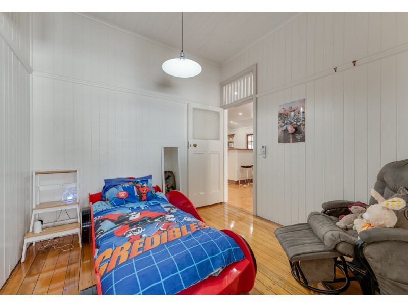 32 Braeside Road, Emerald QLD 4720