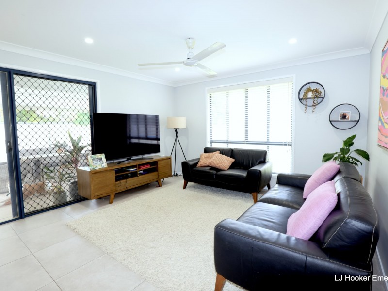 10 Cowan Crescent, Emerald QLD 4720