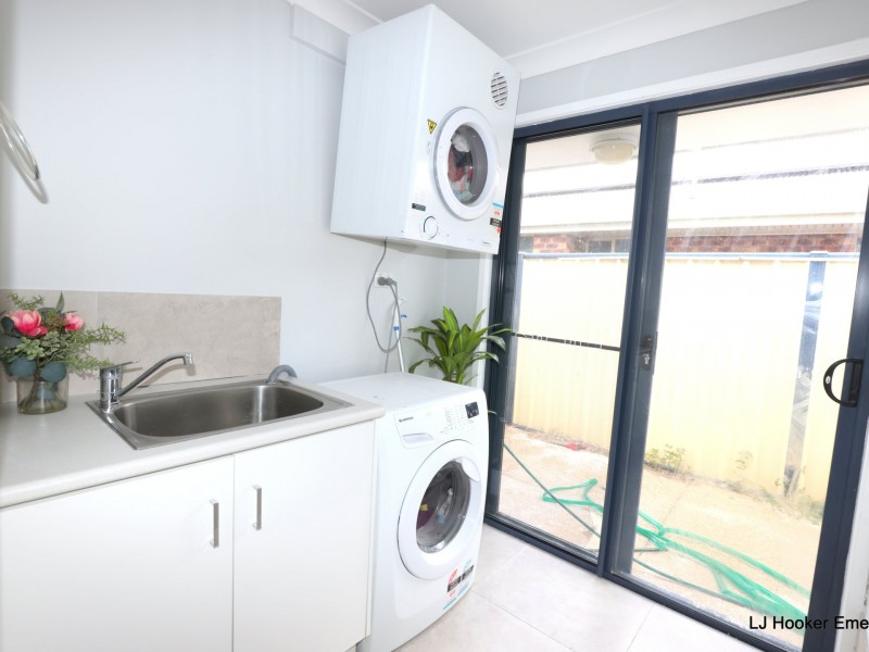 10 Cowan Crescent, Emerald QLD 4720