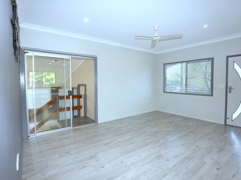 18 Mellish Crescent, Emerald QLD 4720
