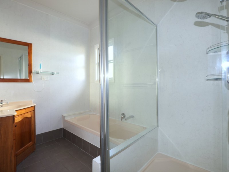 18 Mellish Crescent, Emerald QLD 4720