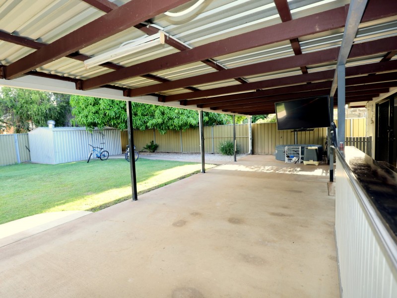 18 Mellish Crescent, Emerald QLD 4720